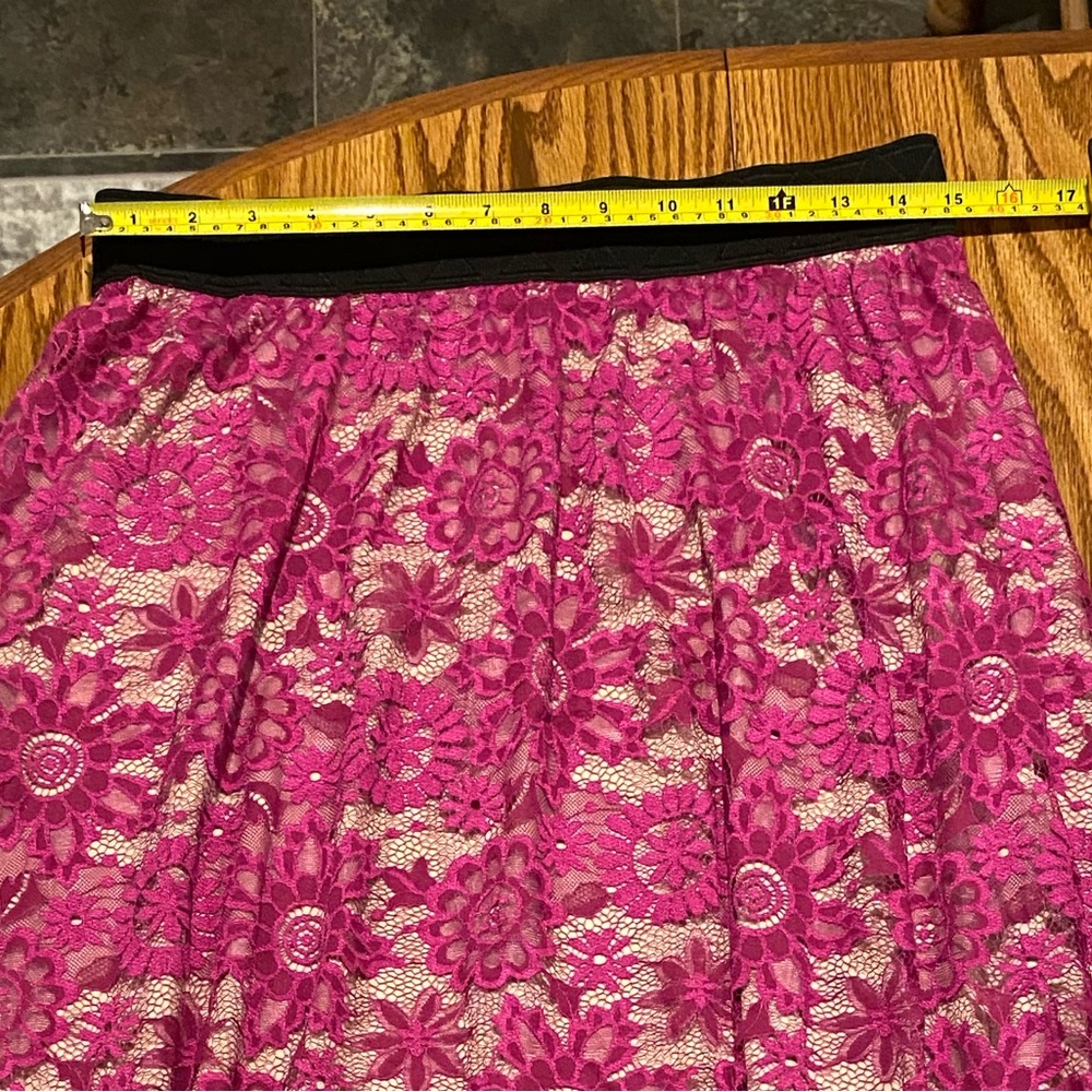 Full length lace skirt - Picture 3 of 5